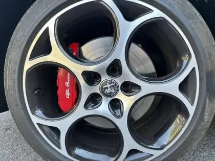 Photo 9 Alfa Romeo Tonale  1.5 Ibrida 175ch Veloce TCT
