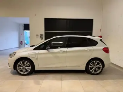 Photo 9 BMW Serie 2 Série 2 ActiveTourer 225xeA 224ch Sport