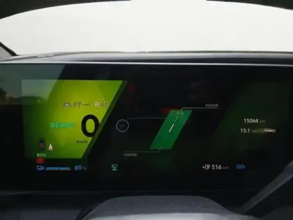 Photo 14 Renault Scenic  E-Tech Electric 220ch 87kWh Techno option Iconic grande autonomie -25