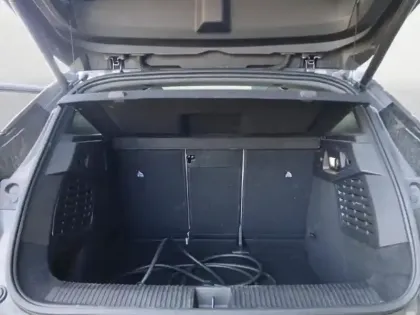 Photo 11 Renault Scenic  E-Tech Electric 220ch 87kWh Techno option Iconic grande autonomie -25