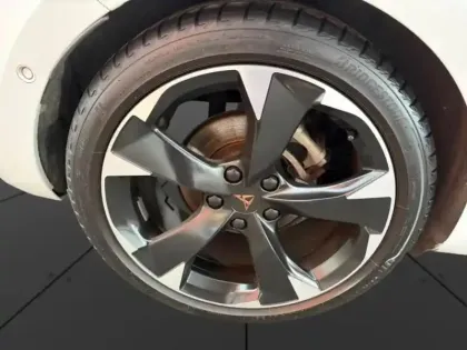 Photo 40 Cupra Leon  1.5 eTSI 150ch V DSG7