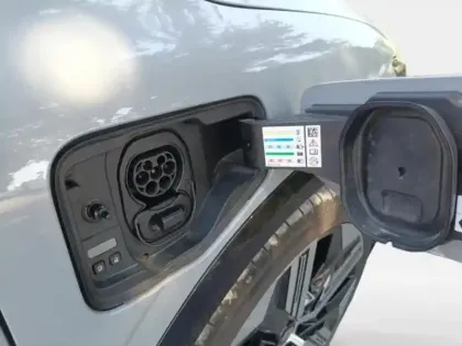 Photo 9 Renault Megane  E-Tech Electric EV60 220ch Iconic super charge