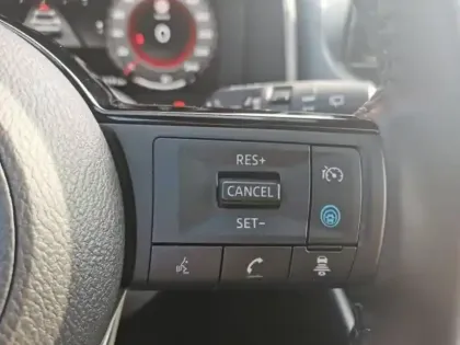 Photo 14 Nissan Qashqai  1.3 Mild Hybrid 140ch Tekna