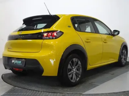 Photo 7 Peugeot 208  e- 136ch Style