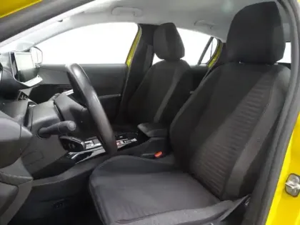 Photo 10 Peugeot 208  e- 136ch Style