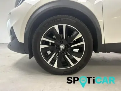 Photo 12 Peugeot 2008  1.2 PureTech 130ch S&S GT Line EAT8 7cv