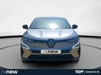 Photo 7 Renault Megane  E-Tech Electric EV60 220ch Iconic super charge -B