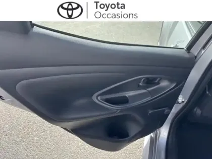 Photo 14 Toyota Yaris  120 VVT-i Dynamic 5p MY22