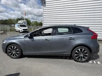 Photo 7 Volvo V40  T2 122ch Signature Edition Geartronic