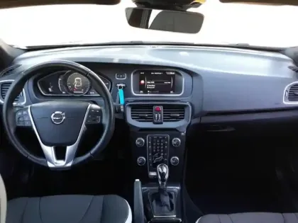 Photo 14 Volvo V40  T2 122ch Signature Edition Geartronic