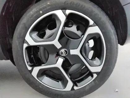Photo 8 Citroën C3  1.2 Hybride 110ch PLUS e-DCS6