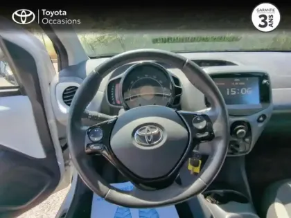 Photo 8 Toyota Aygo  1.0 VVT-i 72ch x-play 5P MY19