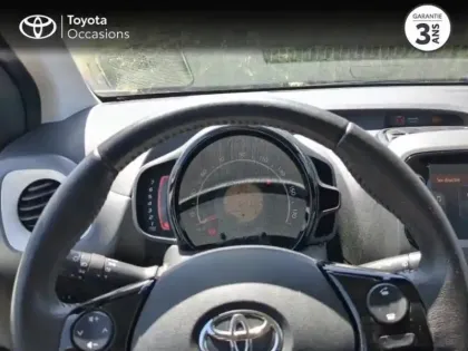 Photo 12 Toyota Aygo  1.0 VVT-i 72ch x-play 5P MY19