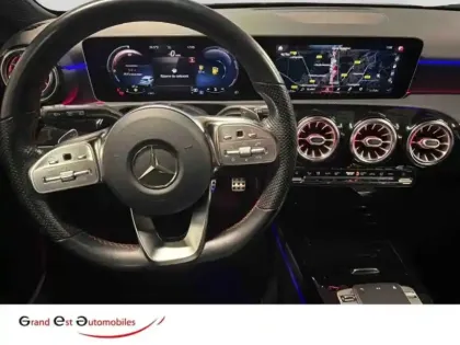 Photo 14 Mercedes Classe A  180 136ch AMG Line 7G-DCT