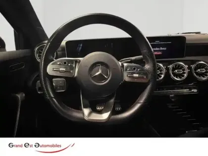 Photo 13 Mercedes Classe A  180 136ch AMG Line 7G-DCT