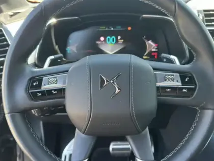 Photo 11 DS DS 7  1.6 Plug-in Hybrid 225ch Etoile