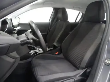 Photo 6 Peugeot 208  e- 136ch Like
