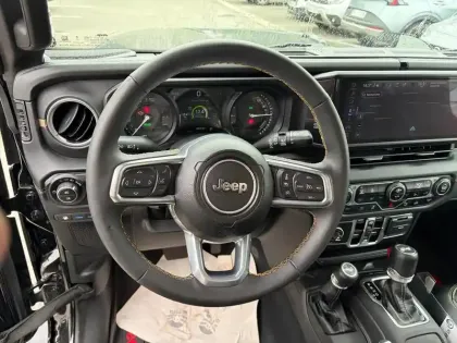 Photo 25 Jeep Wrangler  Unlimited 2.0 T 380ch 4xe Sahara Command Trac