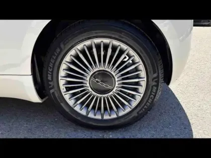 Photo 14 Fiat 500  e 118ch MY23