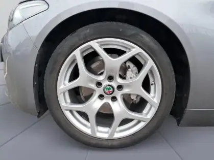 Photo 9 Alfa Romeo Giulia  2.2 JTD 160ch Executive AT8 MY19