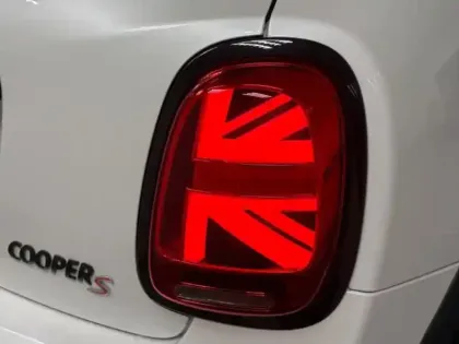 Photo 12 Mini Mini  5 Portes Cooper S 178ch Edition Premium Plus BVA7