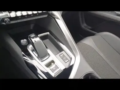 Photo 12 Peugeot 3008  HYBRID 225ch GT e-EAT8