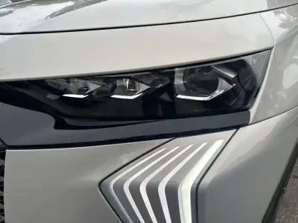 Photo 11 DS DS 7  1.6 Plug-in Hybrid 225ch Edition France