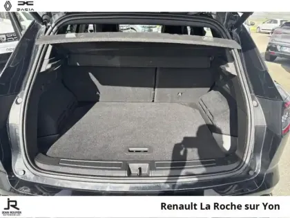 Photo 6 Renault Austral  1.2 E-Tech full hybrid 200ch Iconic esprit Alpine