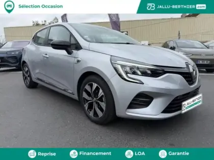 Photo 16 Renault Clio  1.6 E-Tech 140ch Limited -21