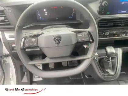 Photo 12 Peugeot Expert  Fg M 2.2 Diesel 150ch Pack Premium Connect
