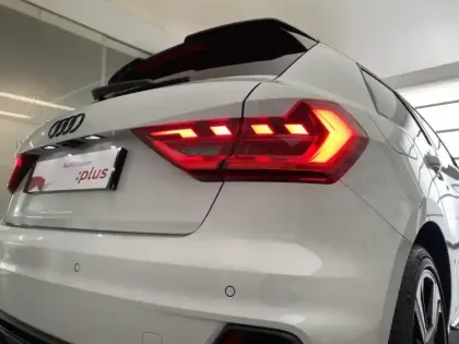 Photo 7 Audi A1  Sportback 30 TFSI 116ch S line S tronic 7