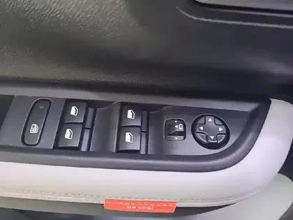 Photo 46 Citroën C3  Turbo 100 ch BVM6