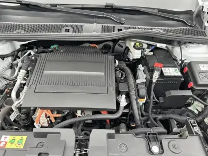 Photo 44 Citroën C4 e- 136 ch autonomie standard  Automatique