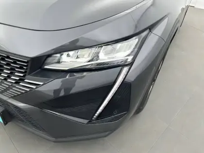 Photo 35 Peugeot 408  PureTech 130 ch S&S EAT8