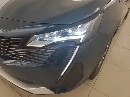 Photo 15 Peugeot 3008  PureTech 130ch S&S EAT8