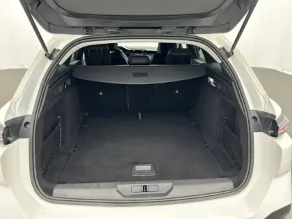 Photo 25 Peugeot 308  SW PureTech 130ch S&S BVM6