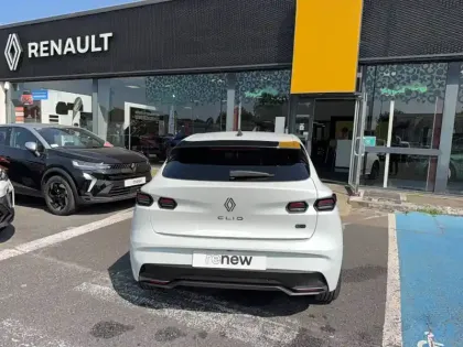 Photo 19 Renault Clio  E-Tech full hybrid 160 ch