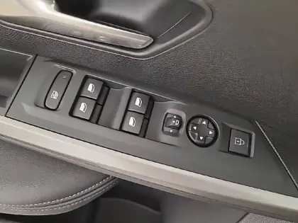 Photo 23 Peugeot 3008  Hybrid 136 e-DCS6