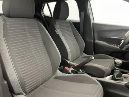 Photo 26 Peugeot 2008  PureTech 100 S&S BVM6