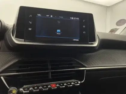 Photo 19 Peugeot 2008  PureTech 100 S&S BVM6