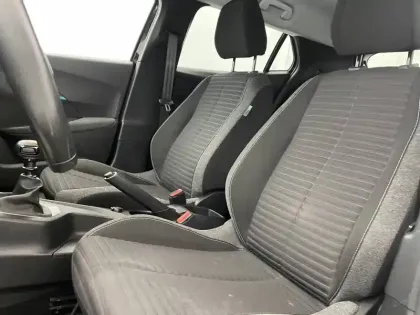 Photo 13 Peugeot 2008  PureTech 100 S&S BVM6