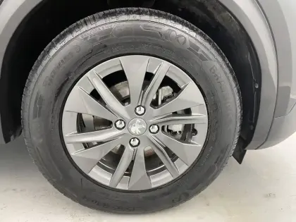 Photo 17 Peugeot 2008  PureTech 100 S&S BVM6