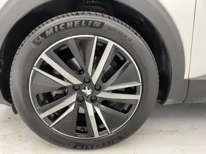 Photo 16 Peugeot 3008  Hybrid4 300 e-EAT8