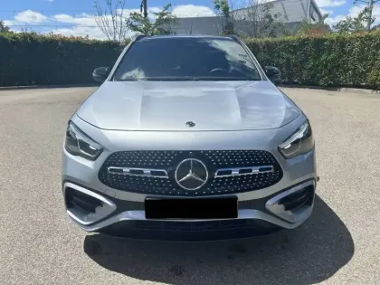 Photo 20 Mercedes GLA  200 d 8G-DCT