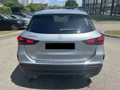 Photo 19 Mercedes GLA  200 d 8G-DCT
