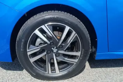 Photo 11 Peugeot 208  BlueHDi 100 S&S BVM6