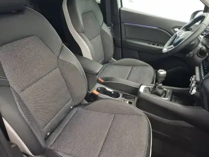 Photo 8 Renault Captur  TCe 140 - 21