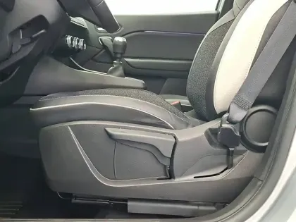 Photo 28 Renault Captur  TCe 140 - 21