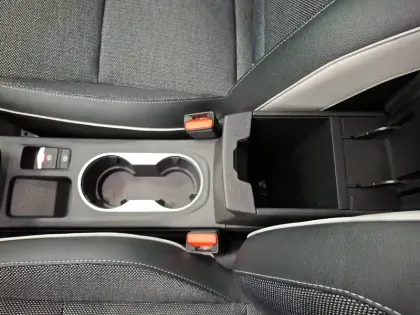 Photo 23 Renault Captur  TCe 140 - 21