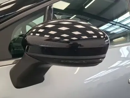 Photo 36 Renault Captur  TCe 140 - 21